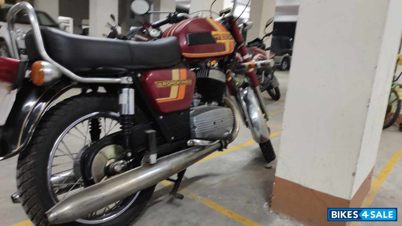 Ideal Jawa Yezdi RoadKing