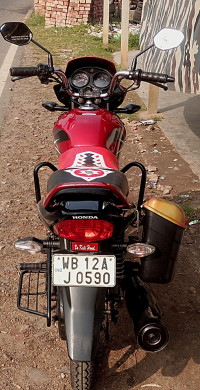Red Honda CB Shine