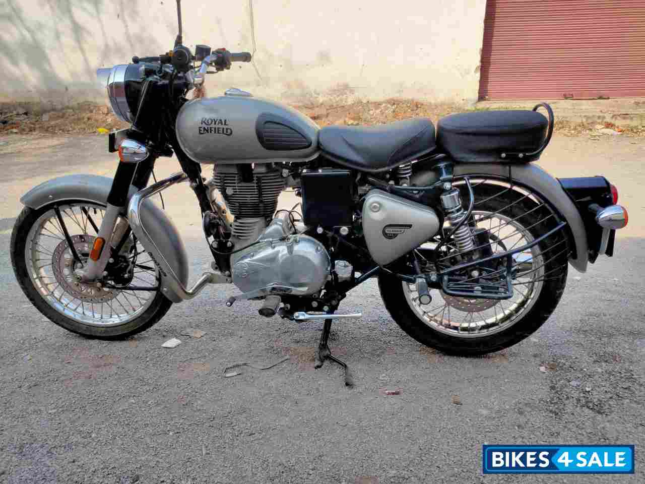 Royal Enfield Classic Gunmetal Grey Royal Enfield Classic Gunmetal Grey