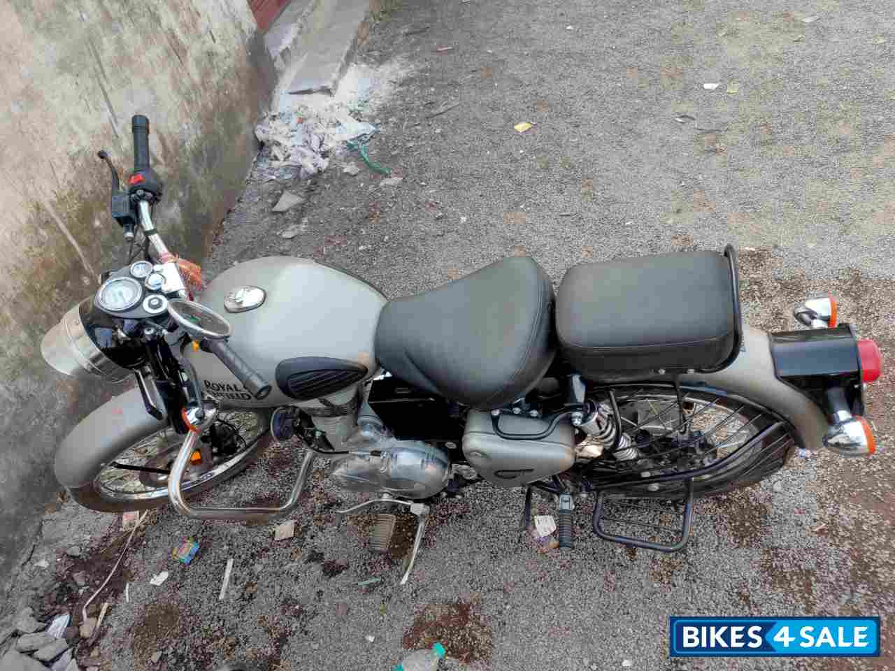 Royal Enfield Classic Gunmetal Grey Royal Enfield Classic Gunmetal Grey