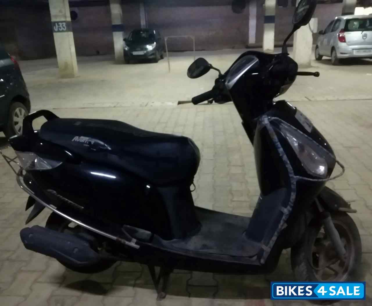Black Honda Aviator