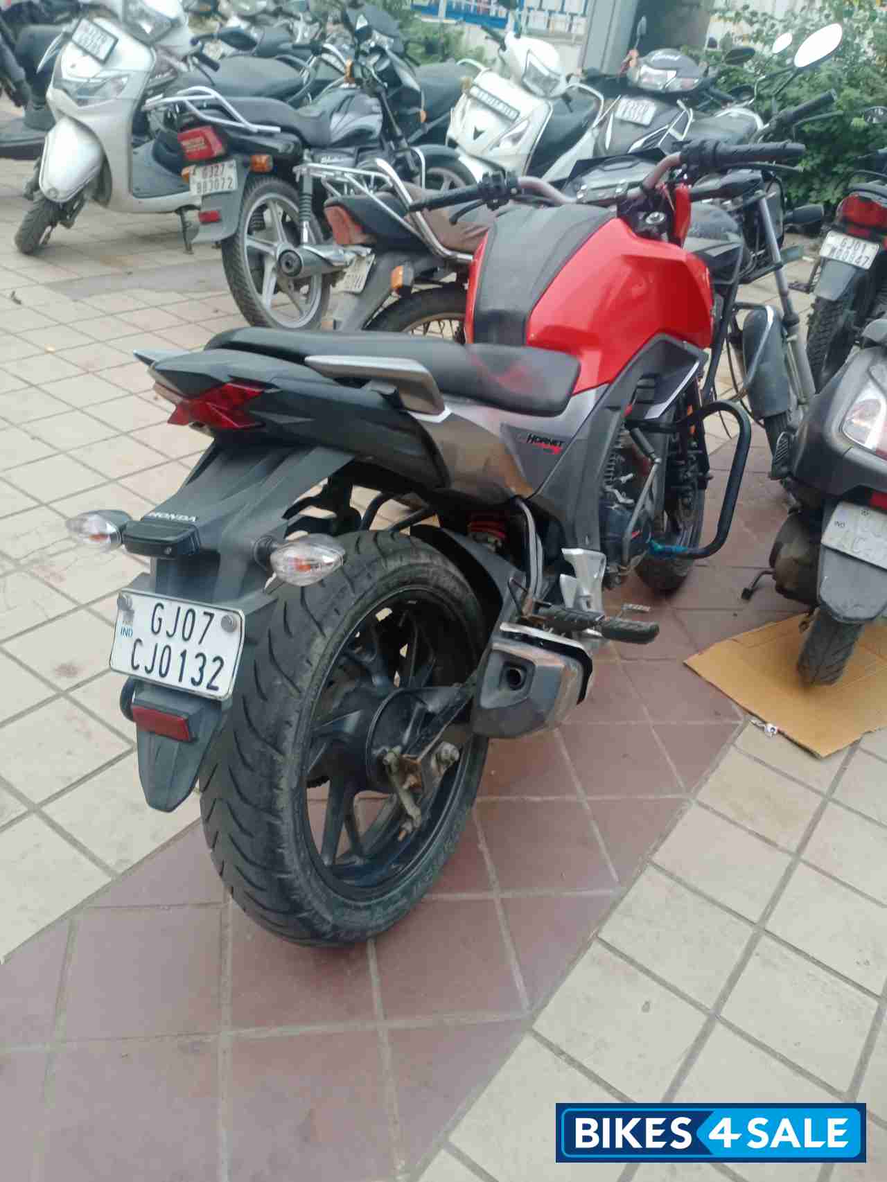 Honda CB Hornet 160R