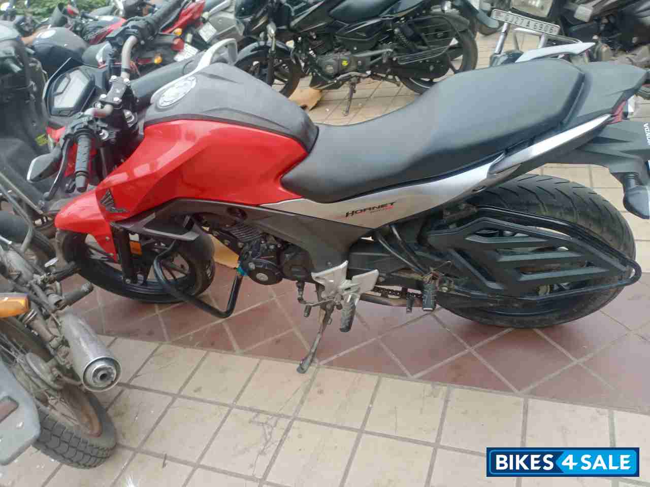 Honda CB Hornet 160R