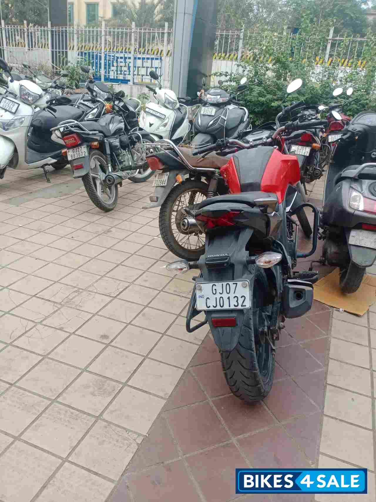 Honda CB Hornet 160R