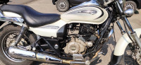 Moon White Bajaj Avenger Cruise 220