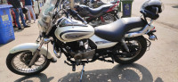 Moon White Bajaj Avenger Cruise 220