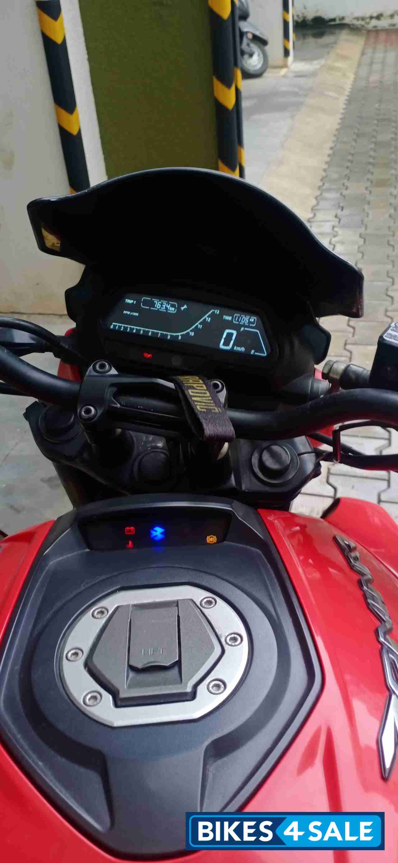 Bajaj Dominar 400