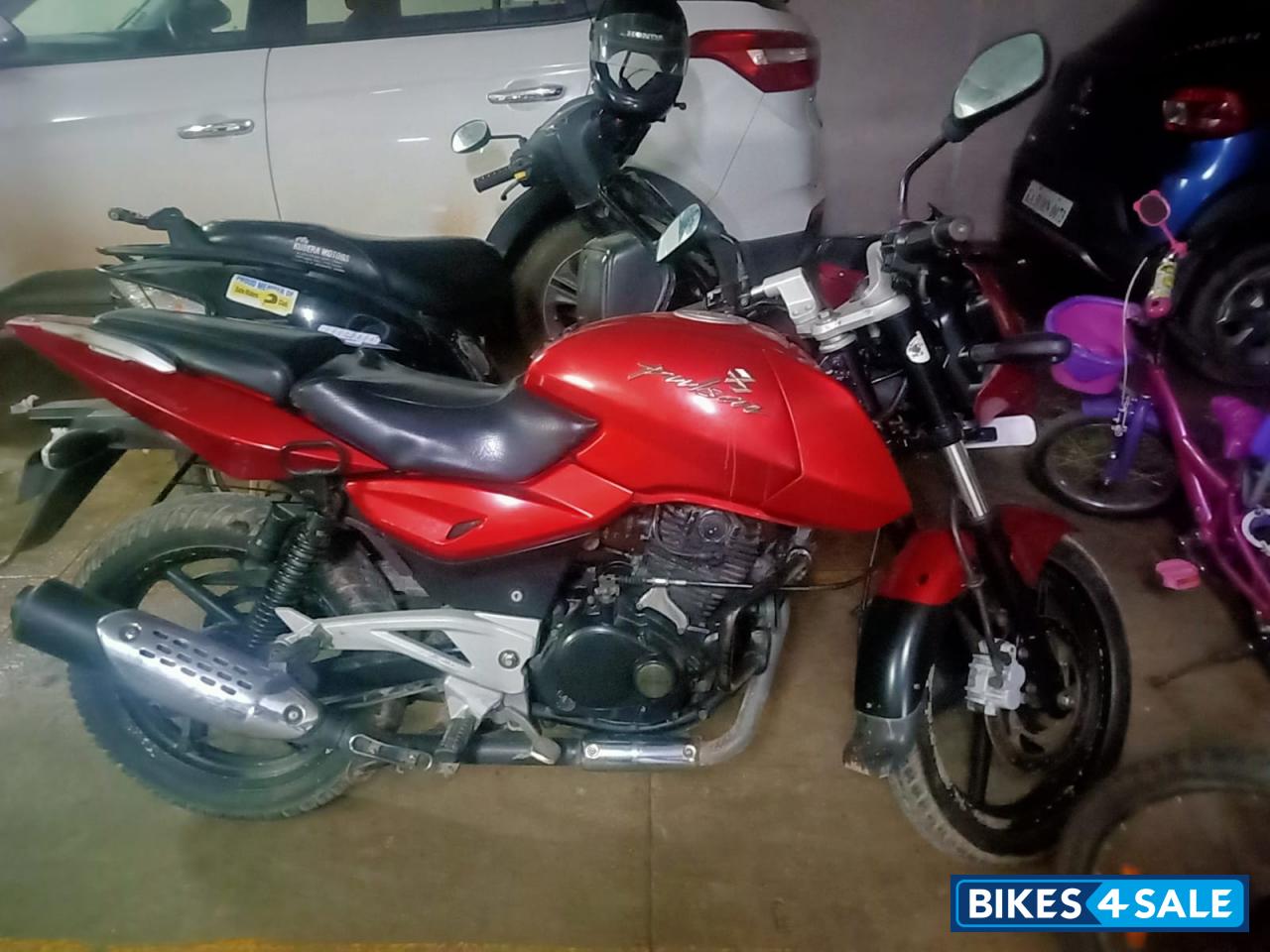 Red Bajaj Pulsar 180 DTSi