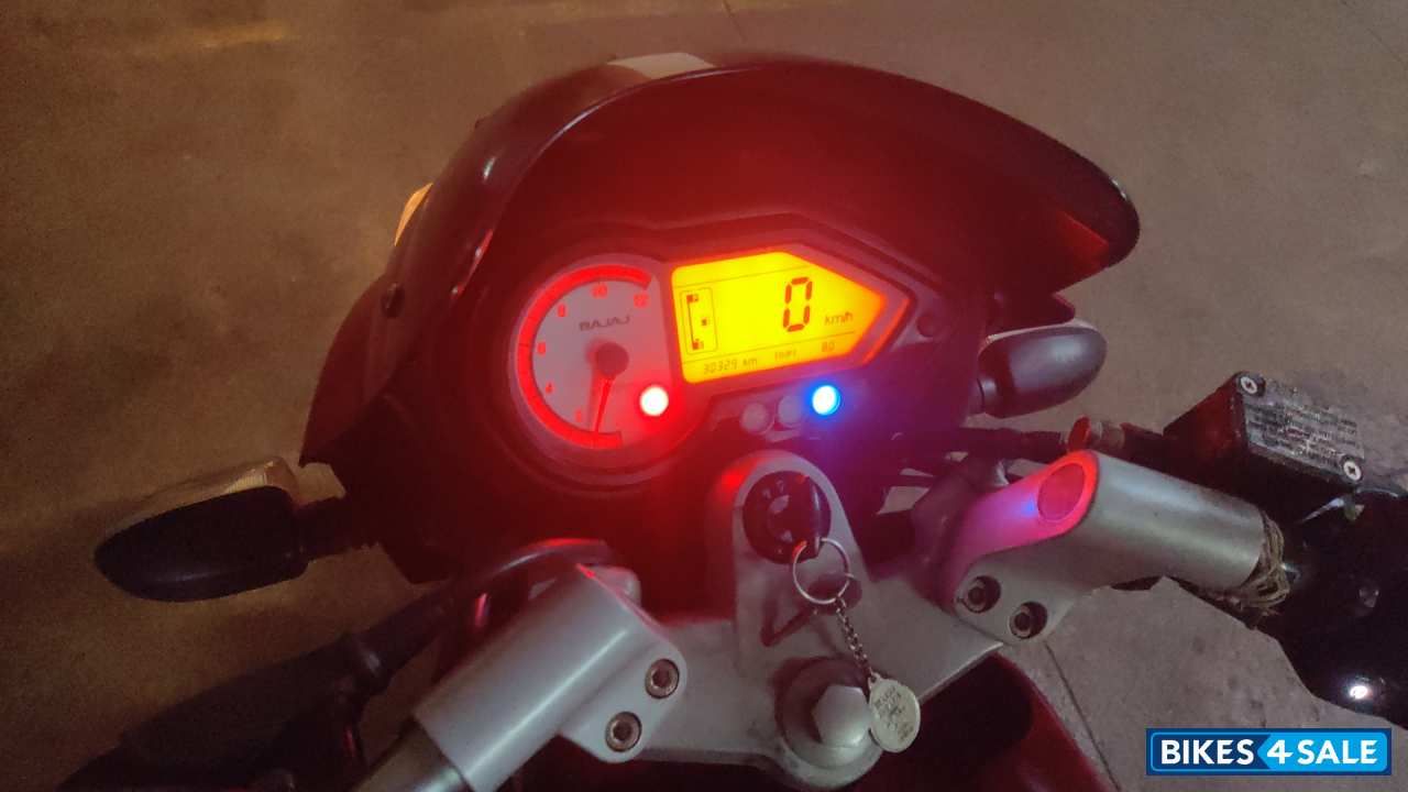 Red Bajaj Pulsar 180 DTSi