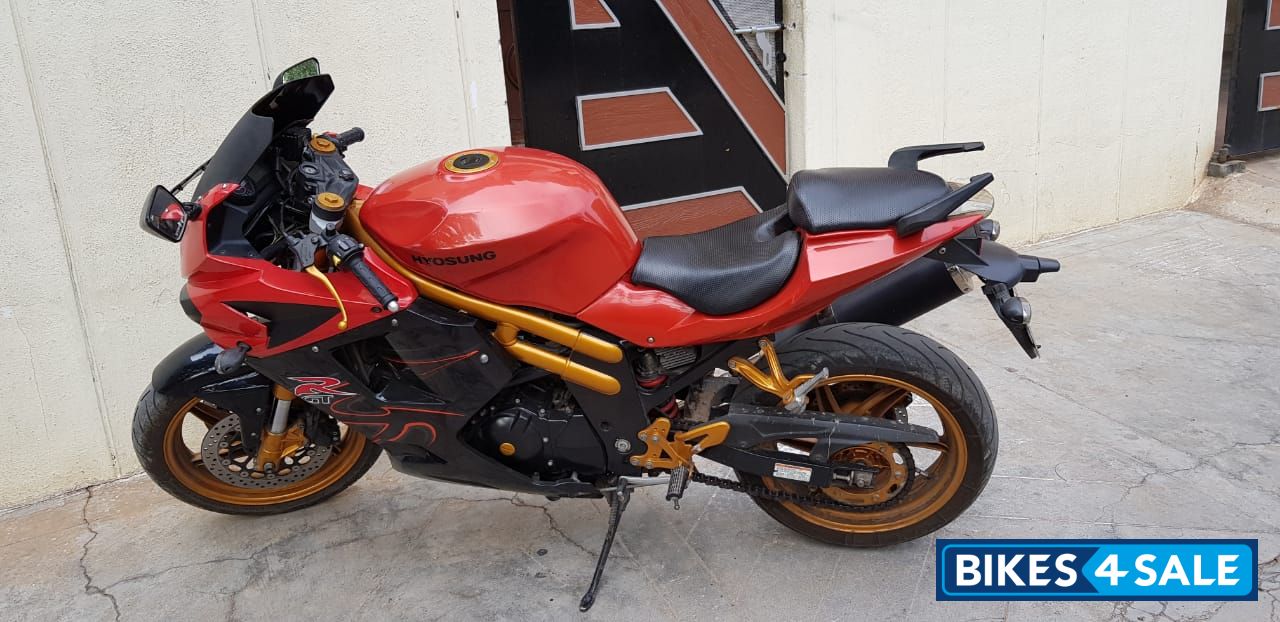 Hyosung GT650R Hyosung GT650R