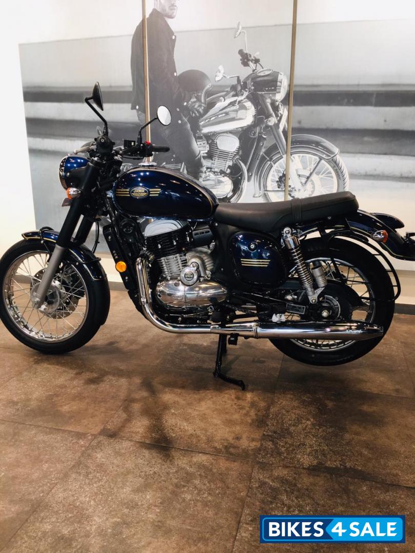 Nebula Blue Jawa forty two BS6