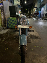 Royal Enfield Classic Squadron Blue