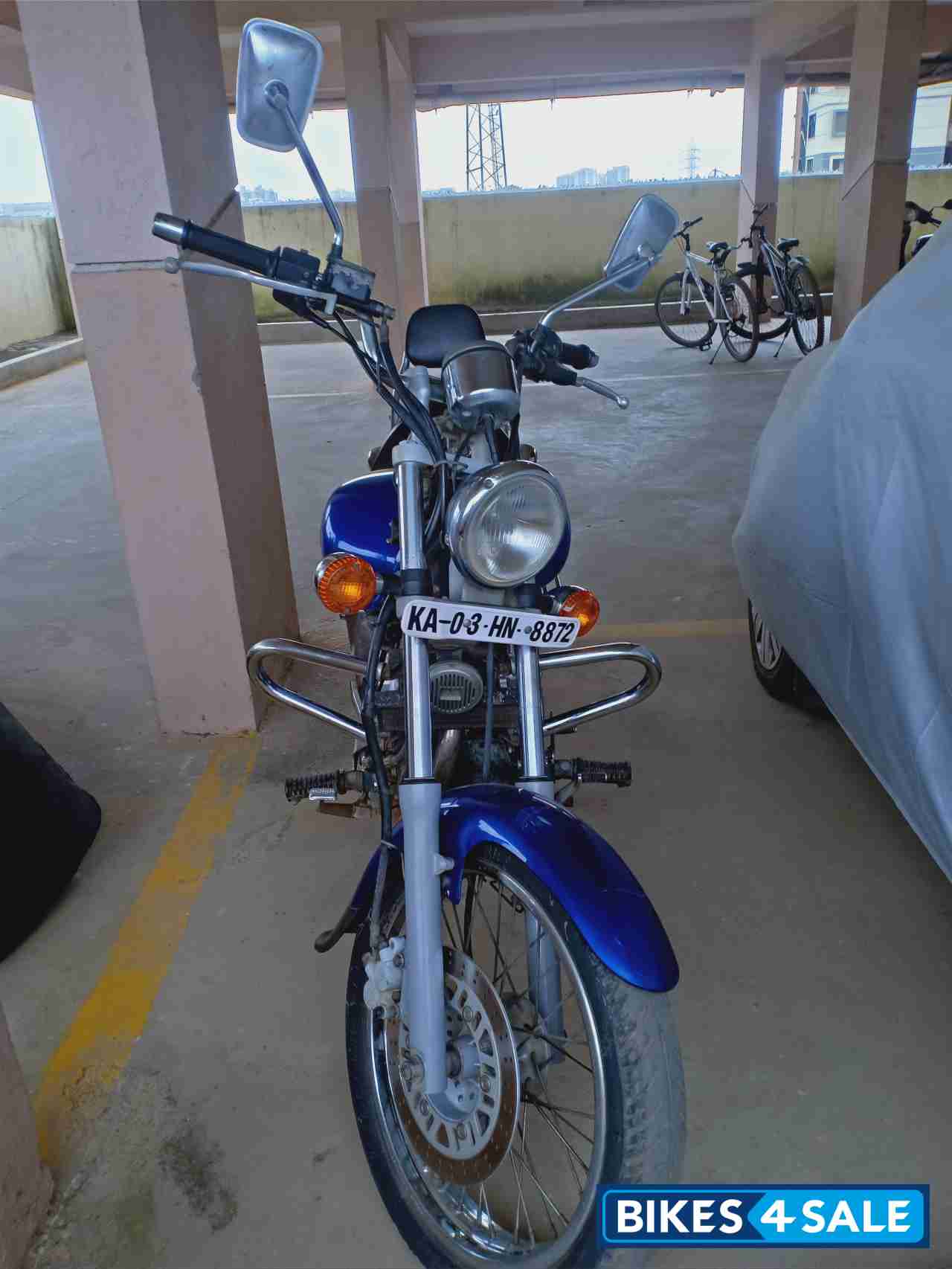 Bajaj Avenger 220 DTS-i