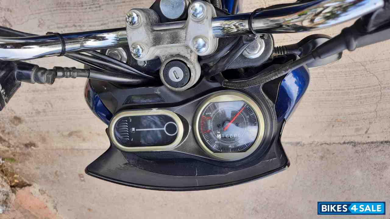 Blue Bajaj V15