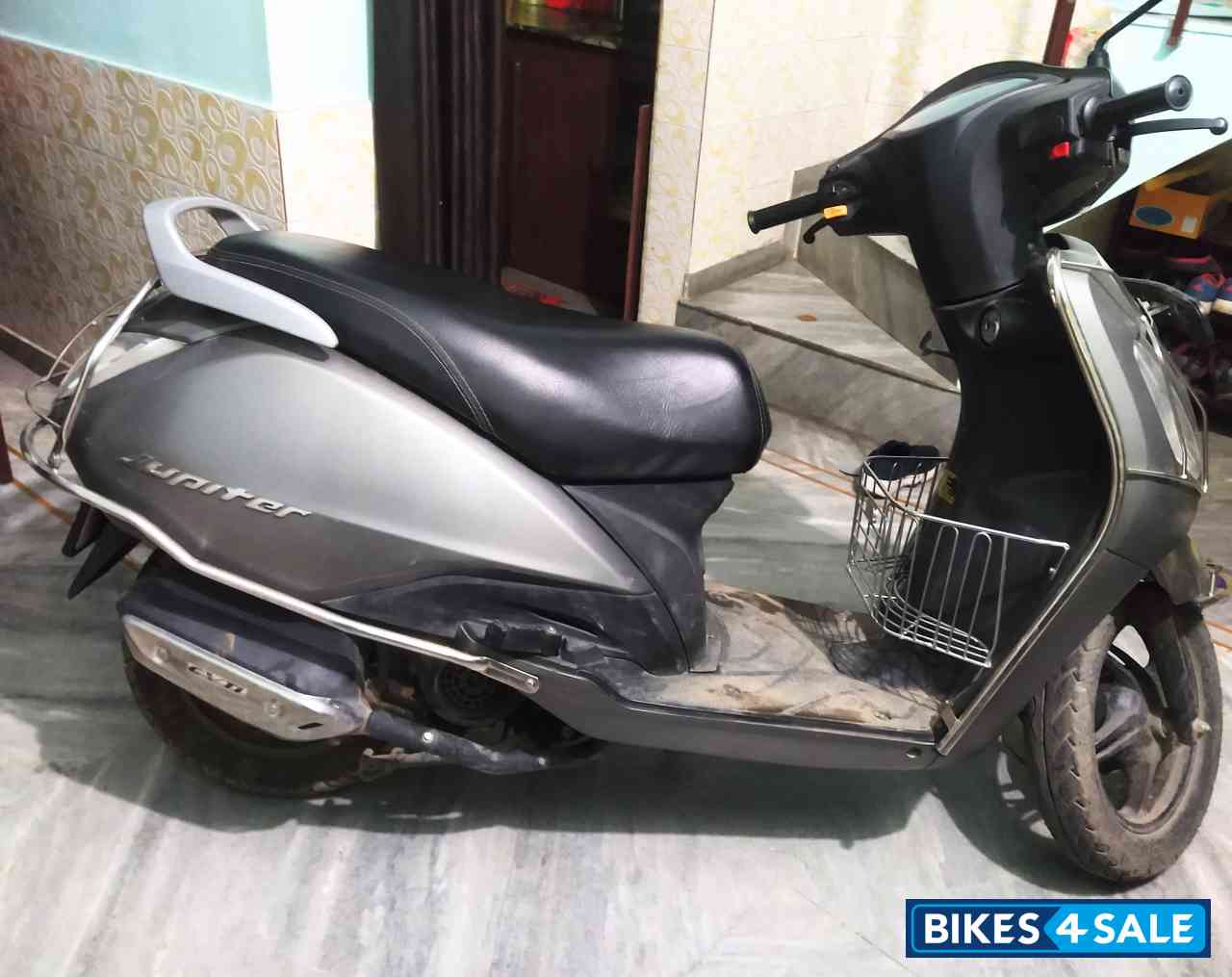 Gray TVS Jupiter Gray TVS Jupiter