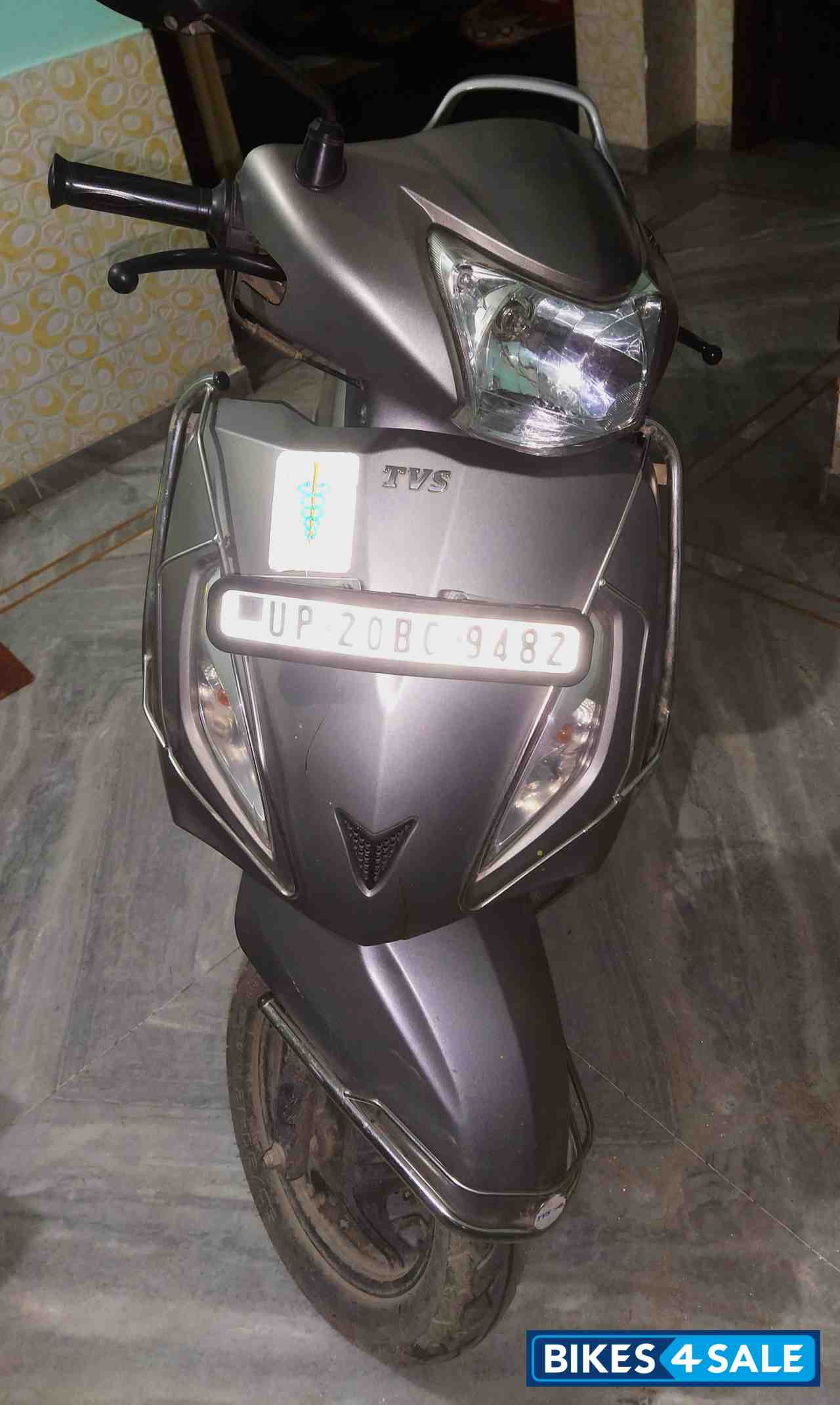Gray TVS Jupiter Picture 3. Bike ID 393772. Bike located in Bijnor