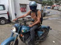 Royal Enfield Classic Squadron Blue