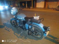 Royal Enfield Classic Squadron Blue