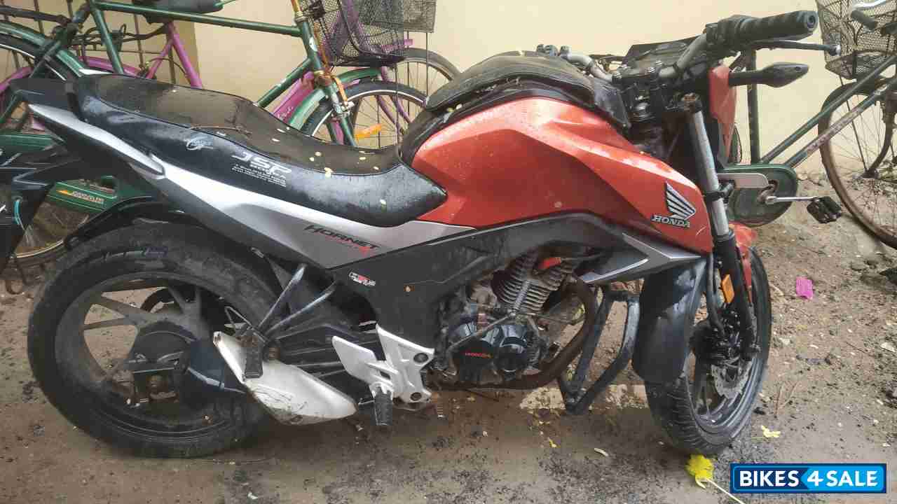 Honda CB Hornet 160R