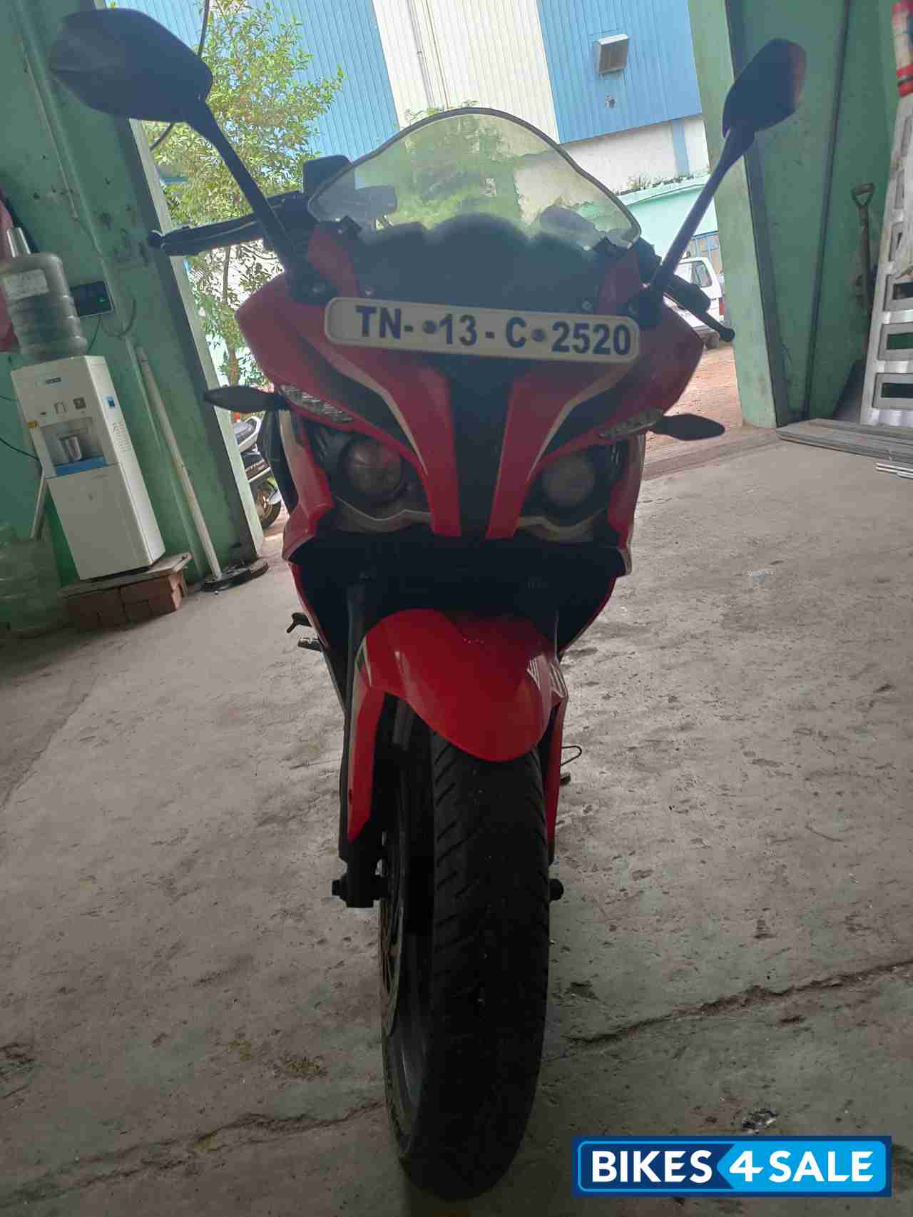 Bajaj Pulsar RS 200 ABS
