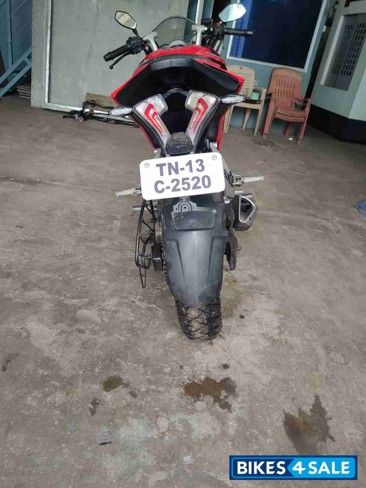 Bajaj Pulsar RS 200 ABS