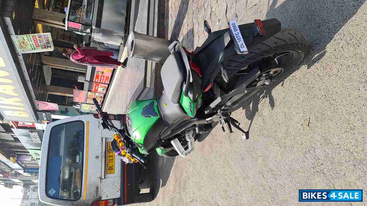 Bajaj Dominar 400 ABS BS6