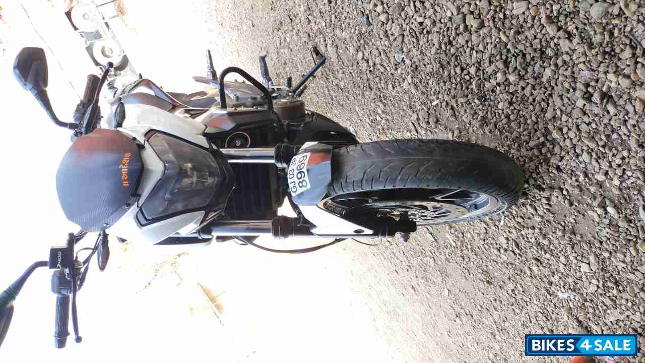 Bajaj Dominar 400 ABS BS6