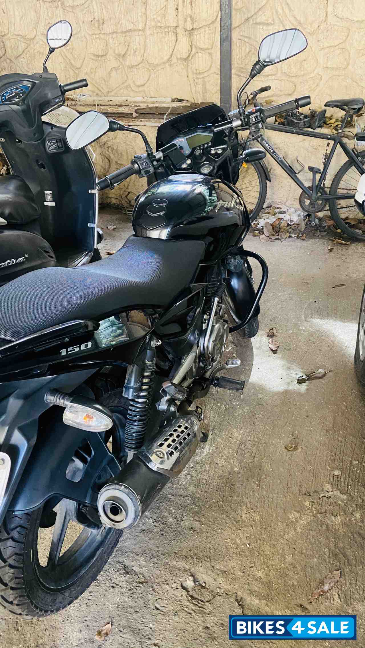 Bajaj Pulsar 150 DTSi Bajaj Pulsar 150 DTSi