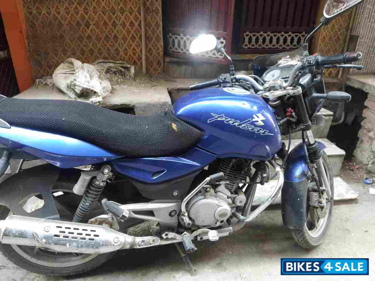Blue Bajaj Pulsar 150