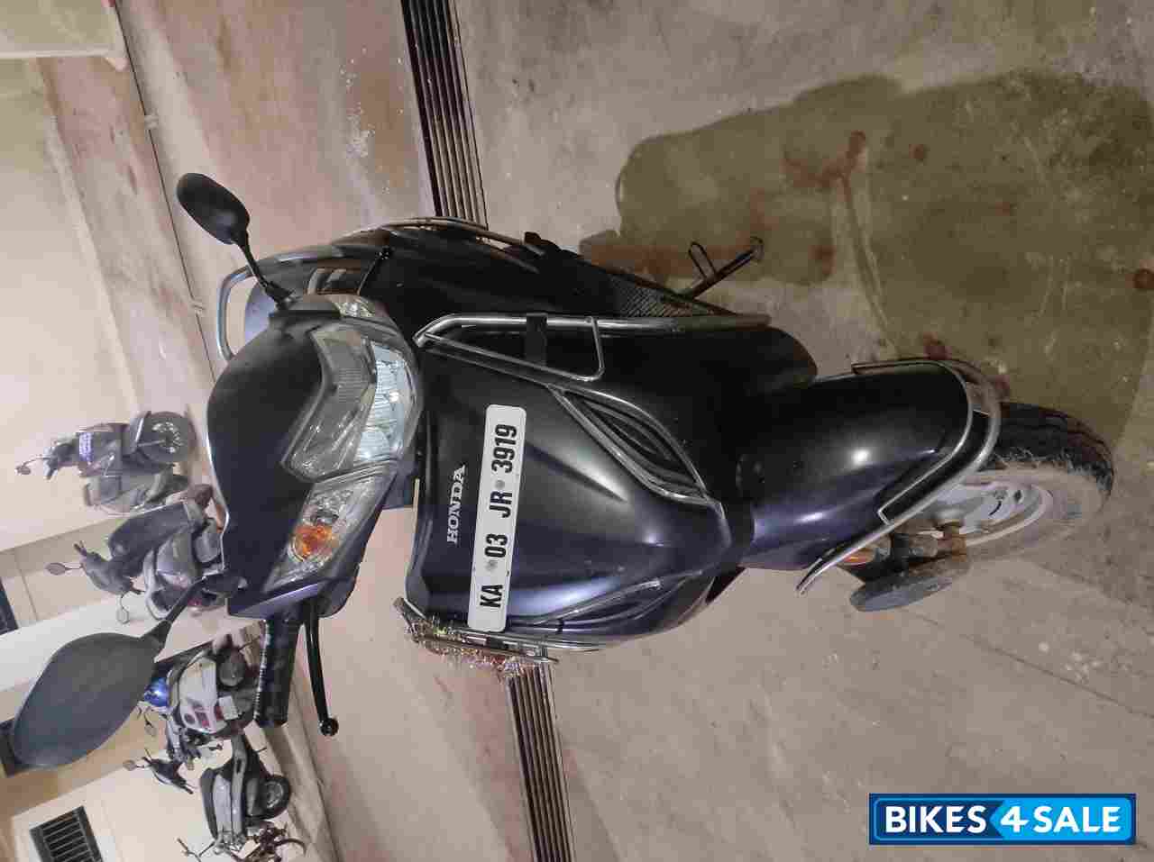 Grey Honda Activa 5G