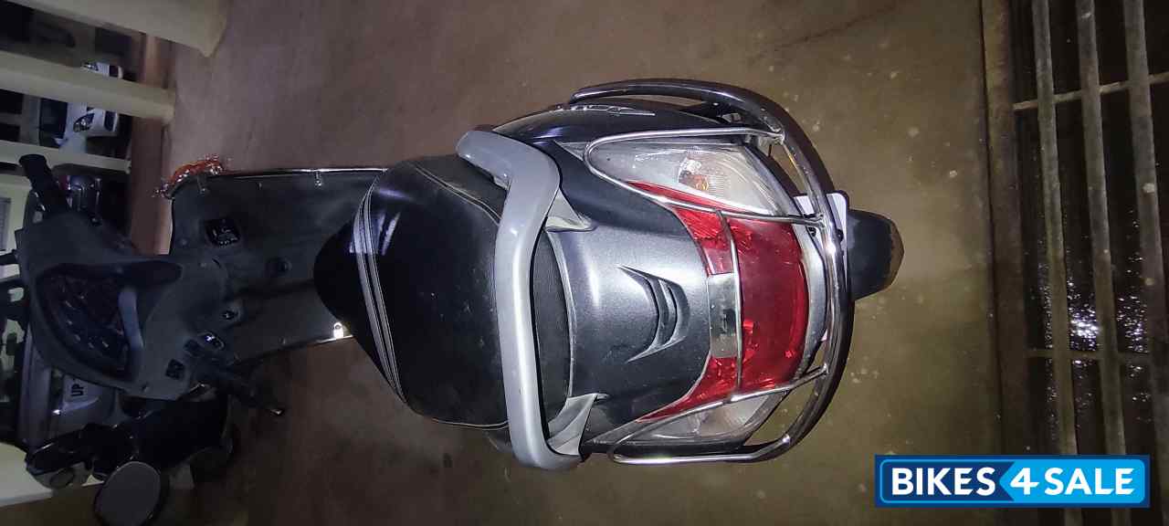 Grey Honda Activa 5G
