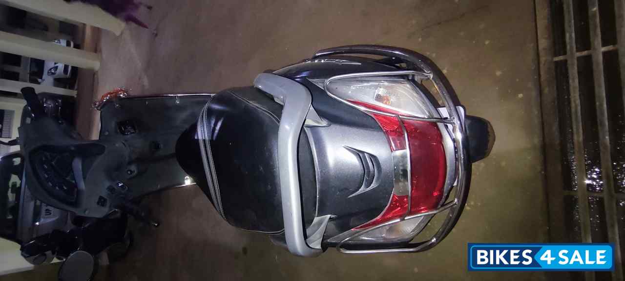 Grey Honda Activa 5G