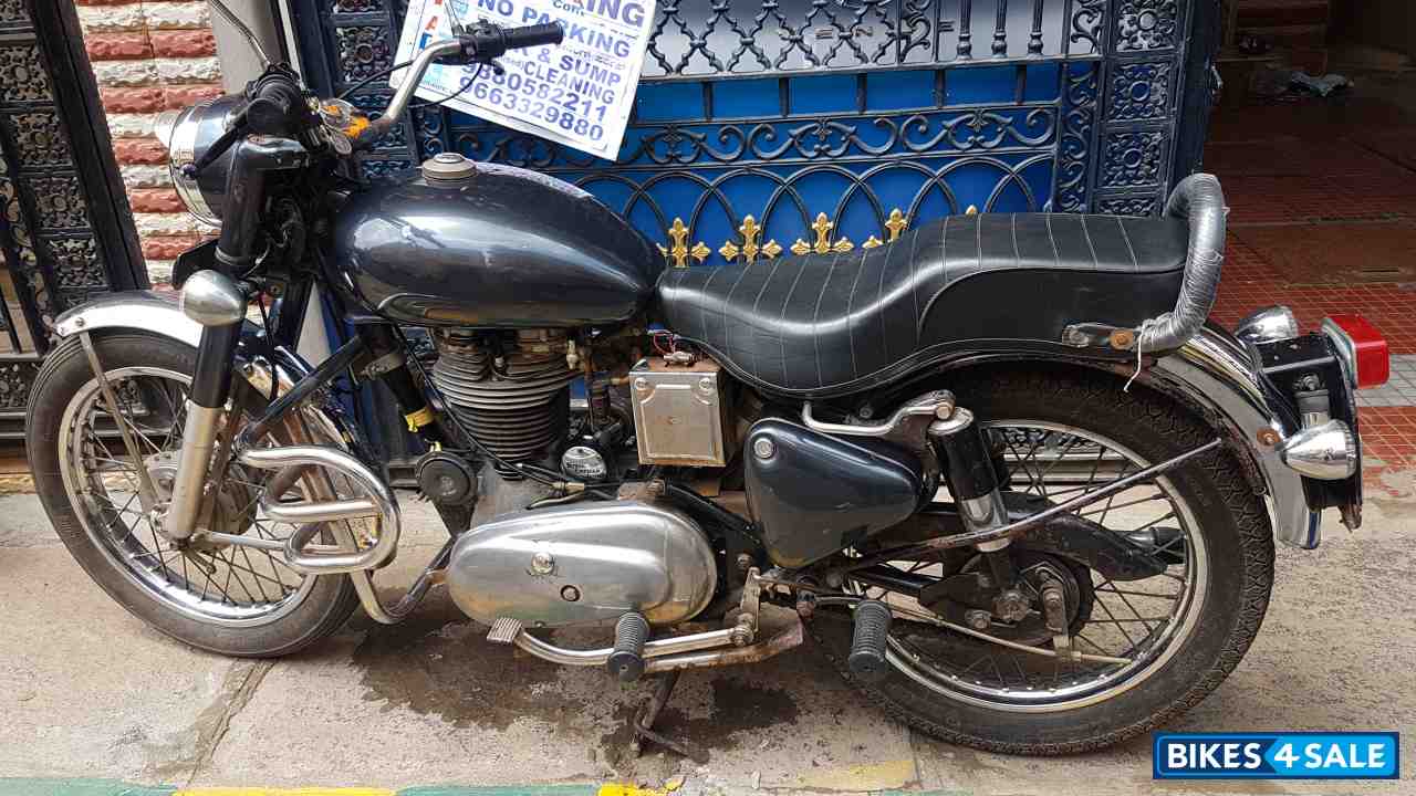 Custom - Oyester Grey Royal Enfield Bullet Standard 350 Custom - Oyester Grey Royal Enfield Bullet Standard 350