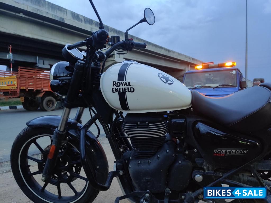 Royal Enfield Meteor 350 Fireball