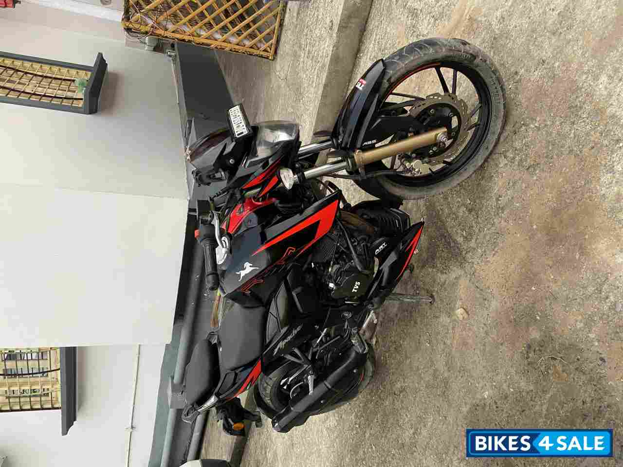 Black TVS Apache RTR 200 4V ABS Race Edition 2.0