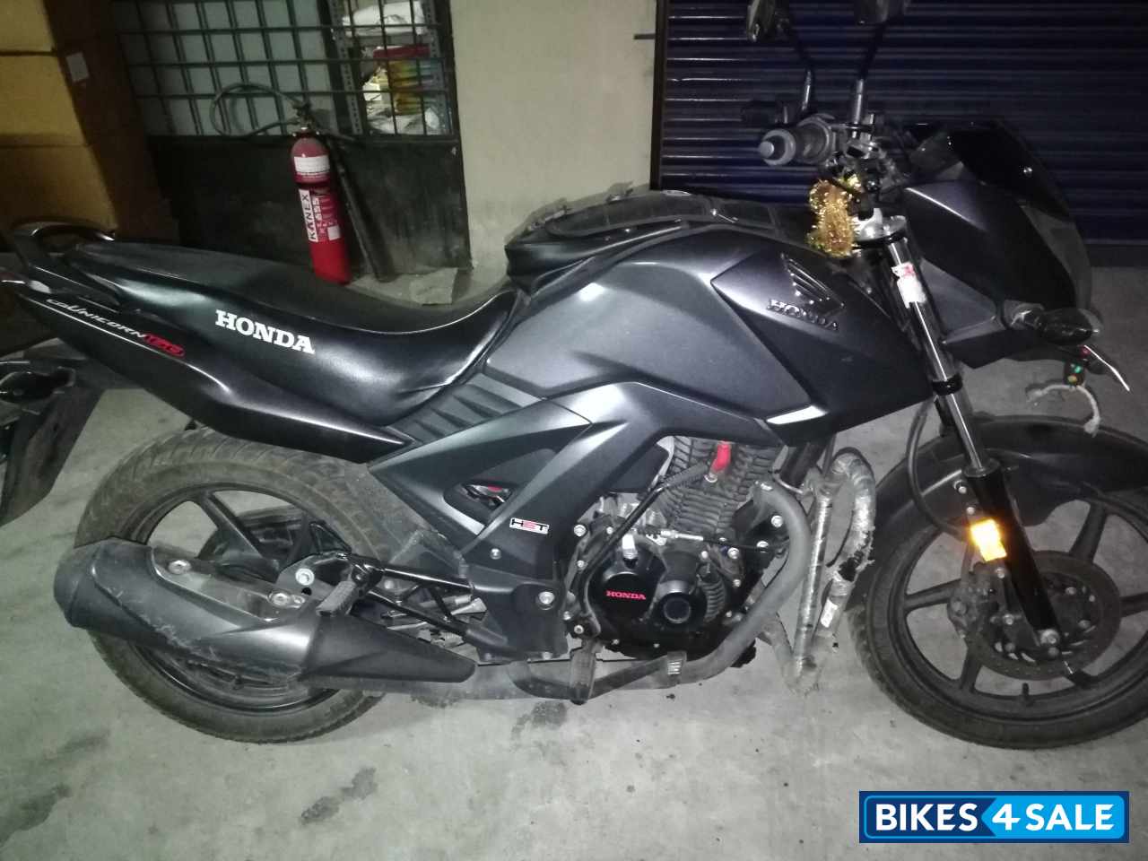 Grey Honda CB Unicorn 160