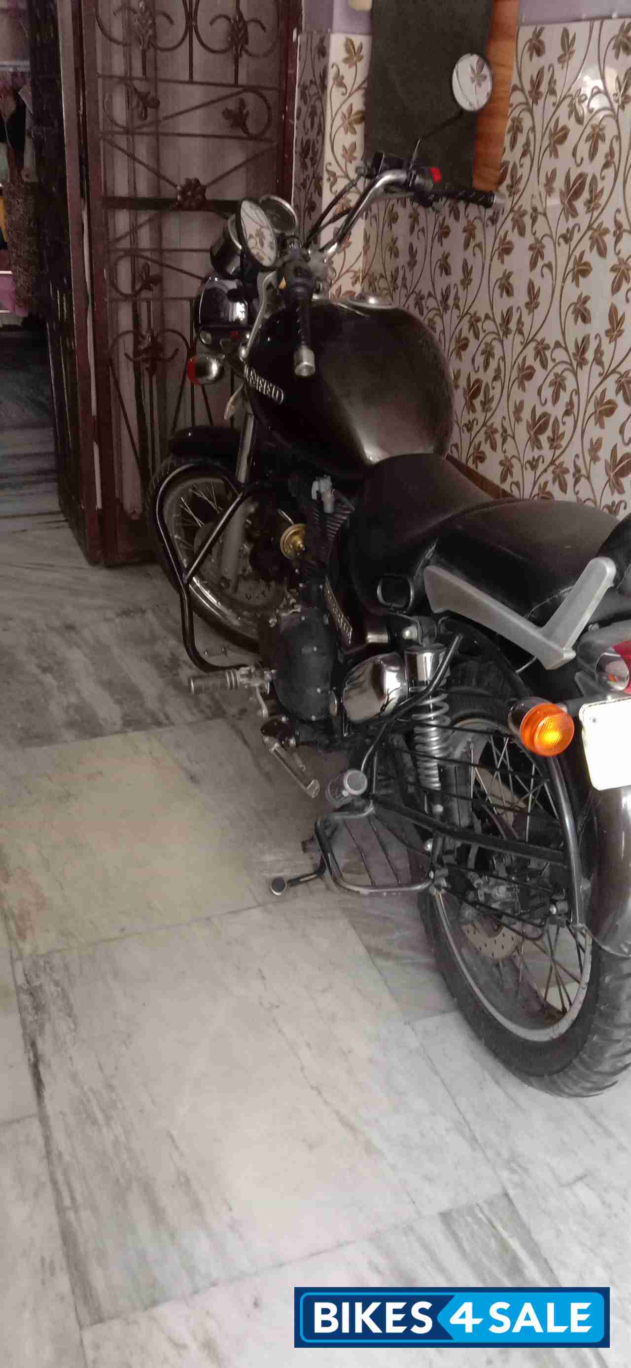 Lightning Royal Enfield Thunderbird 350