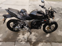 Black Suzuki Gixxer 150