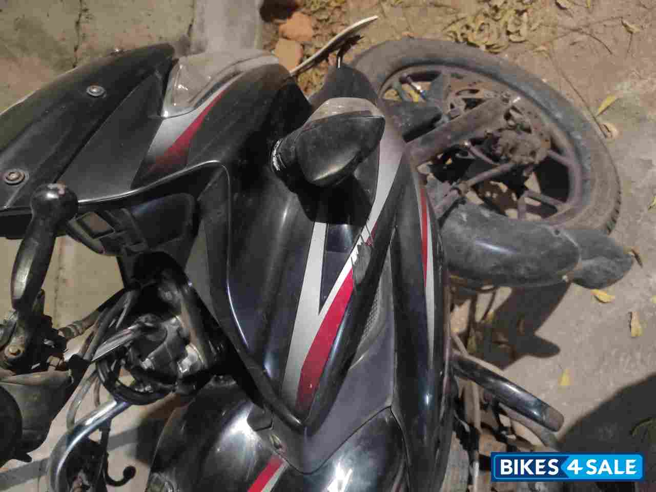 Bajaj Discover 150 F