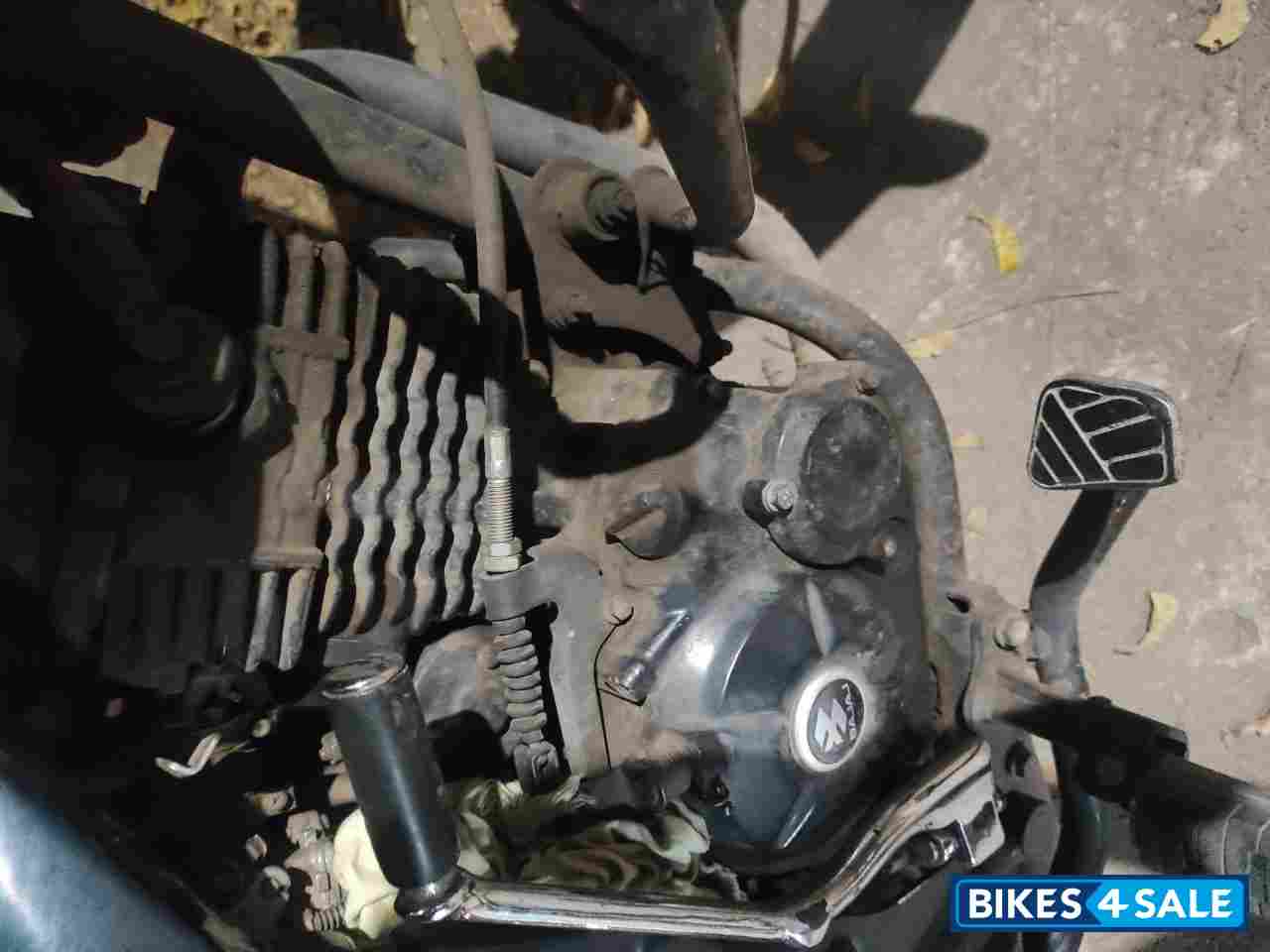 Bajaj Discover 150 F