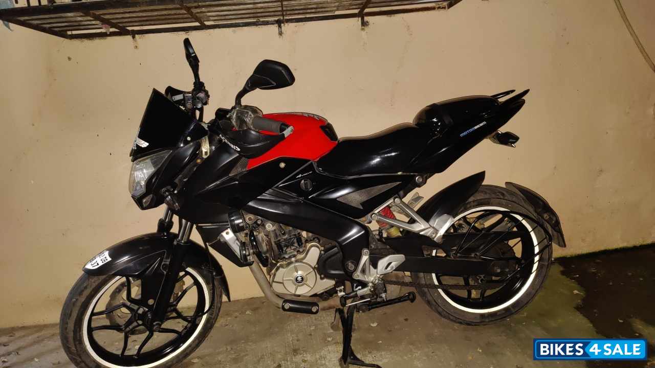 Bajaj Pulsar 200 NS