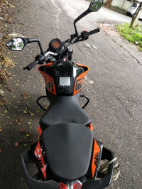 Orange KTM Duke 200 ABS