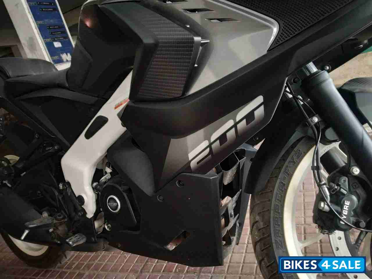 Bajaj Pulsar RS 200 BS6