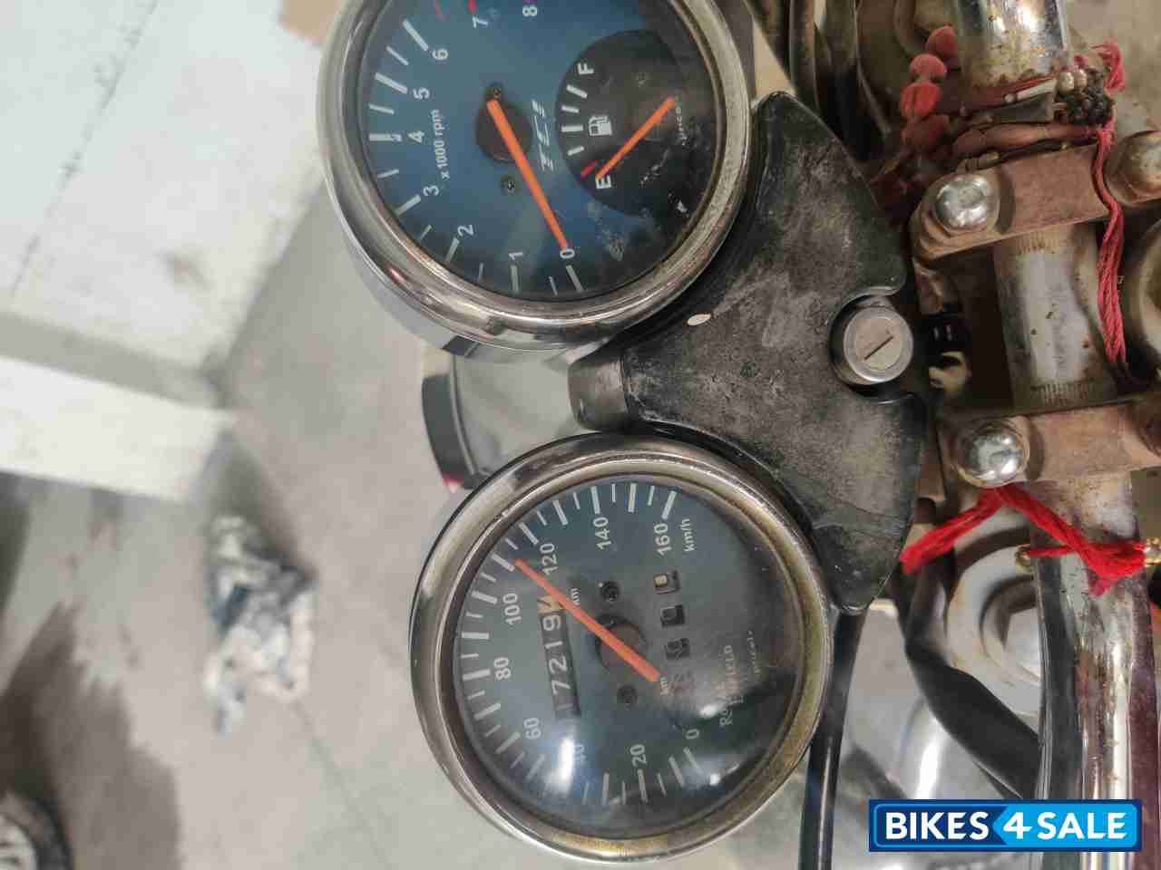 Red Royal Enfield Thunderbird 350