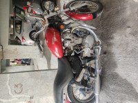 Red Royal Enfield Thunderbird 350