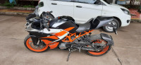 Black KTM RC 200