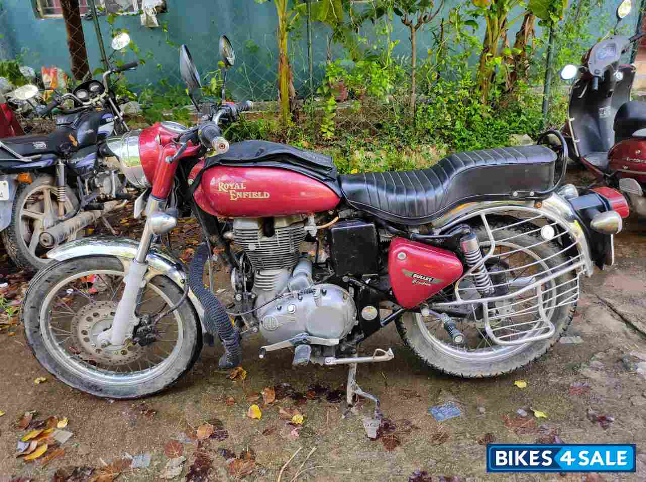 Red Royal Enfield Bullet Electra