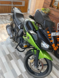 Green Black Yamaha Fazer
