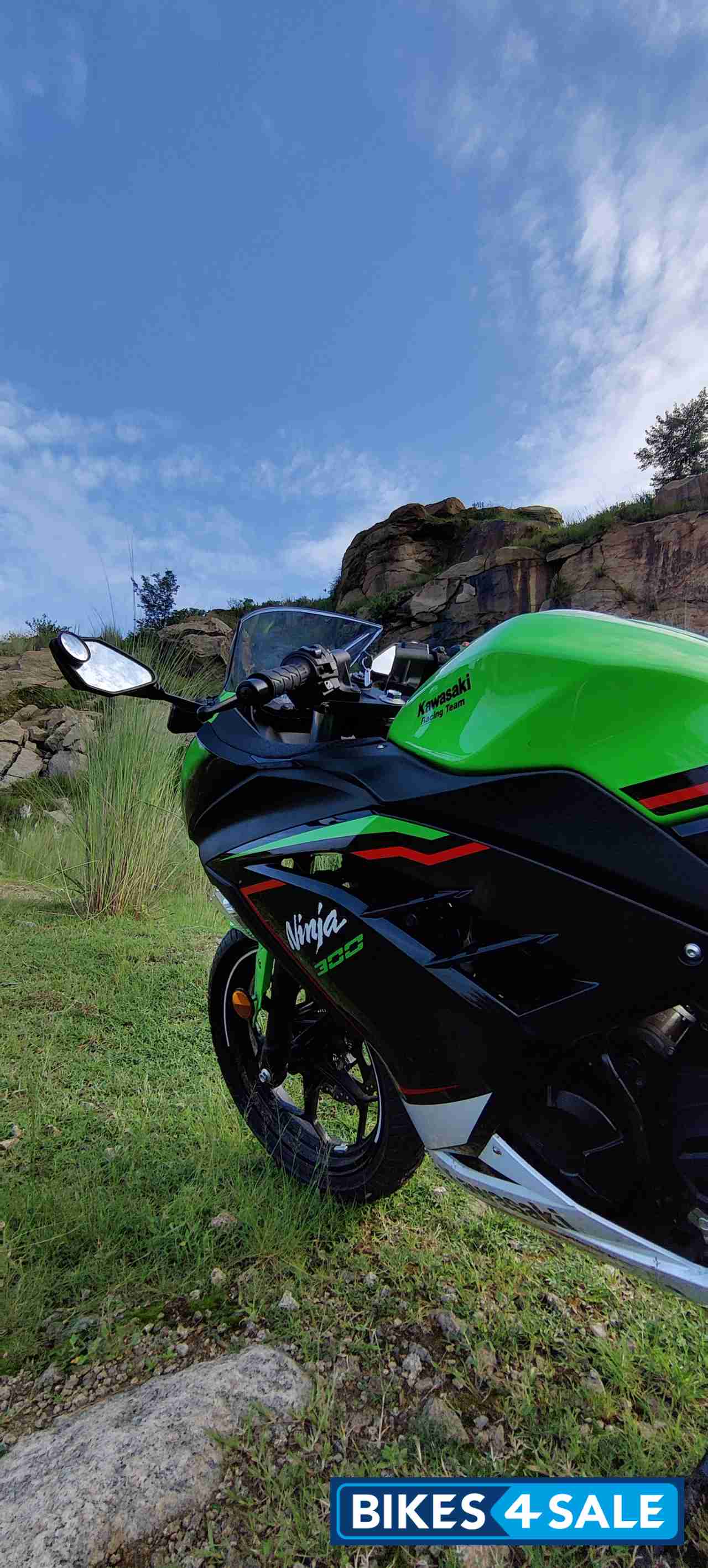 Kawasaki Ninja 300 BS6
