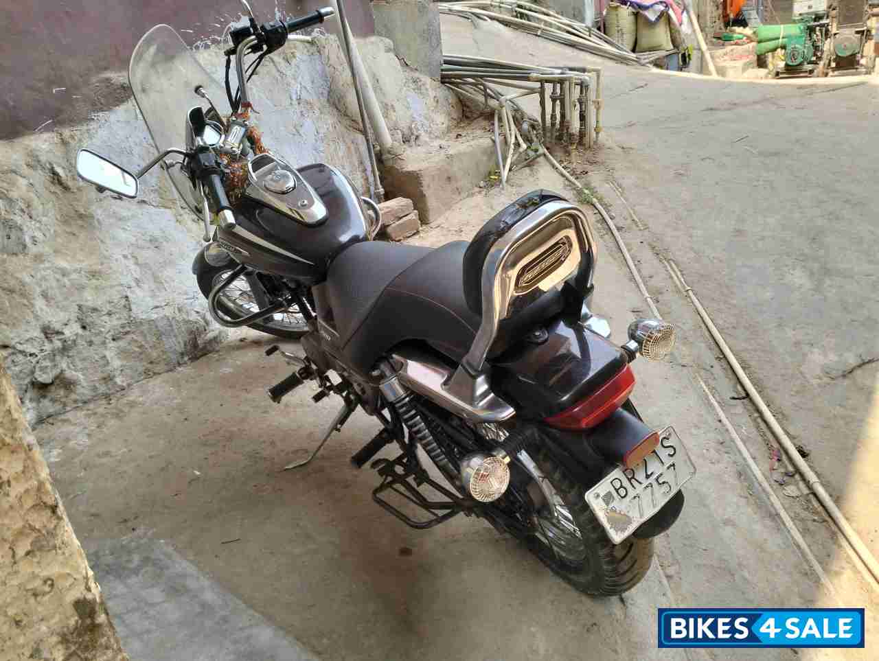 Bajaj Avenger Cruise 220